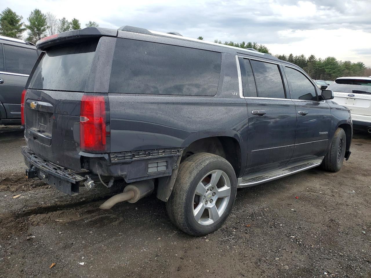 2015 Chevrolet Suburban K1500 Ltz - zdjęcie 3
