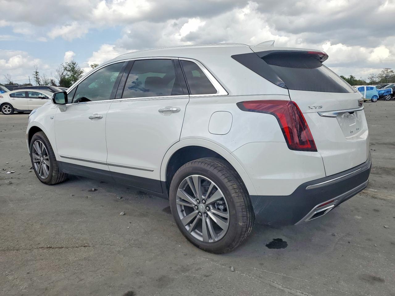 2025 Cadillac Xt5 Premium Luxury - zdjęcie 2