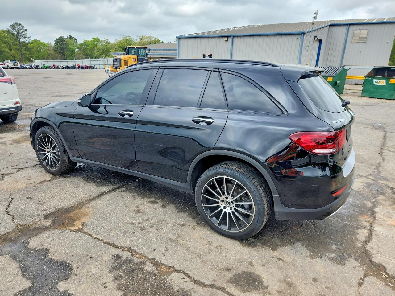 2022 Mercedes-Benz Glc 300 - zdjęcie 2