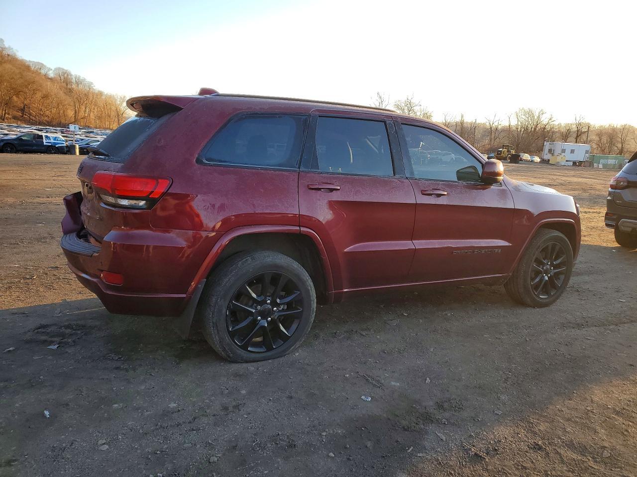 2018 Jeep Grand Cherokee Laredo - zdjęcie 3