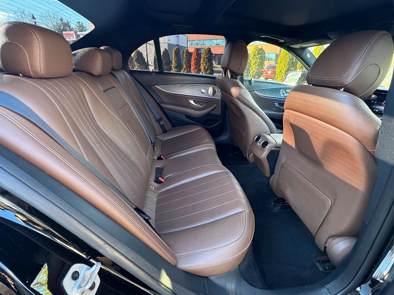 2022 Mercedes-Benz E 350 - zdjęcie 10