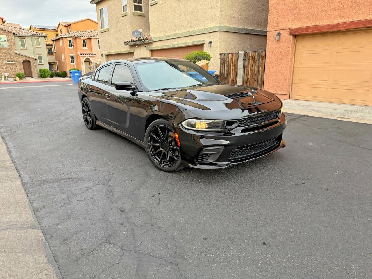 2019 Dodge Charger R - zdjęcie główne