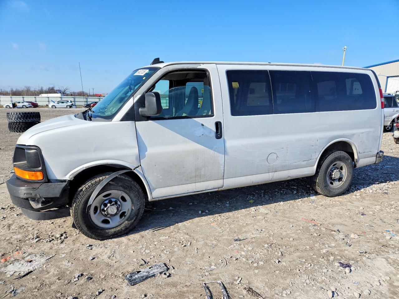 2017 Chevrolet Express G2500 - zdjęcie główne