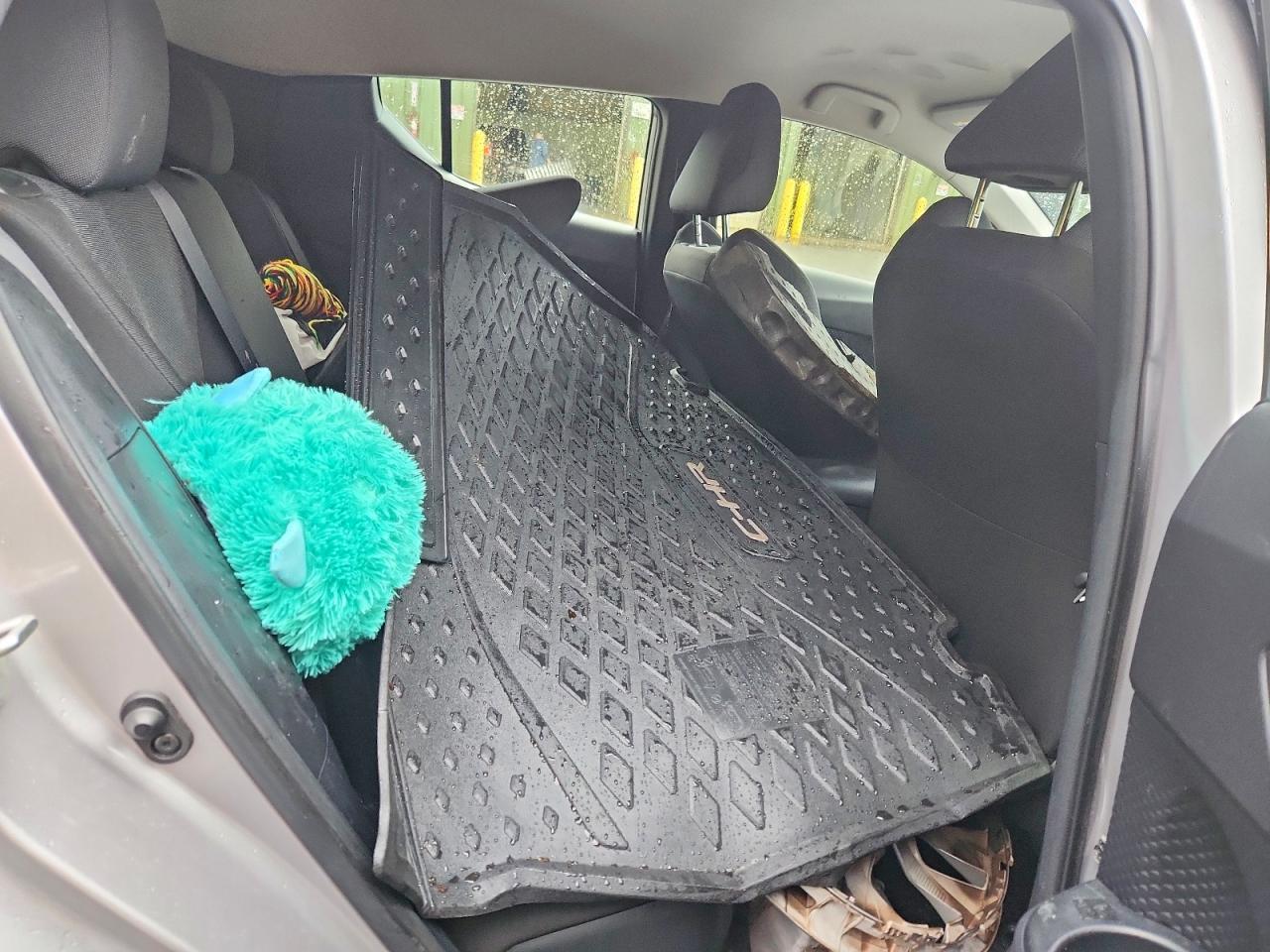 2020 Toyota C-Hr Le - zdjęcie 11