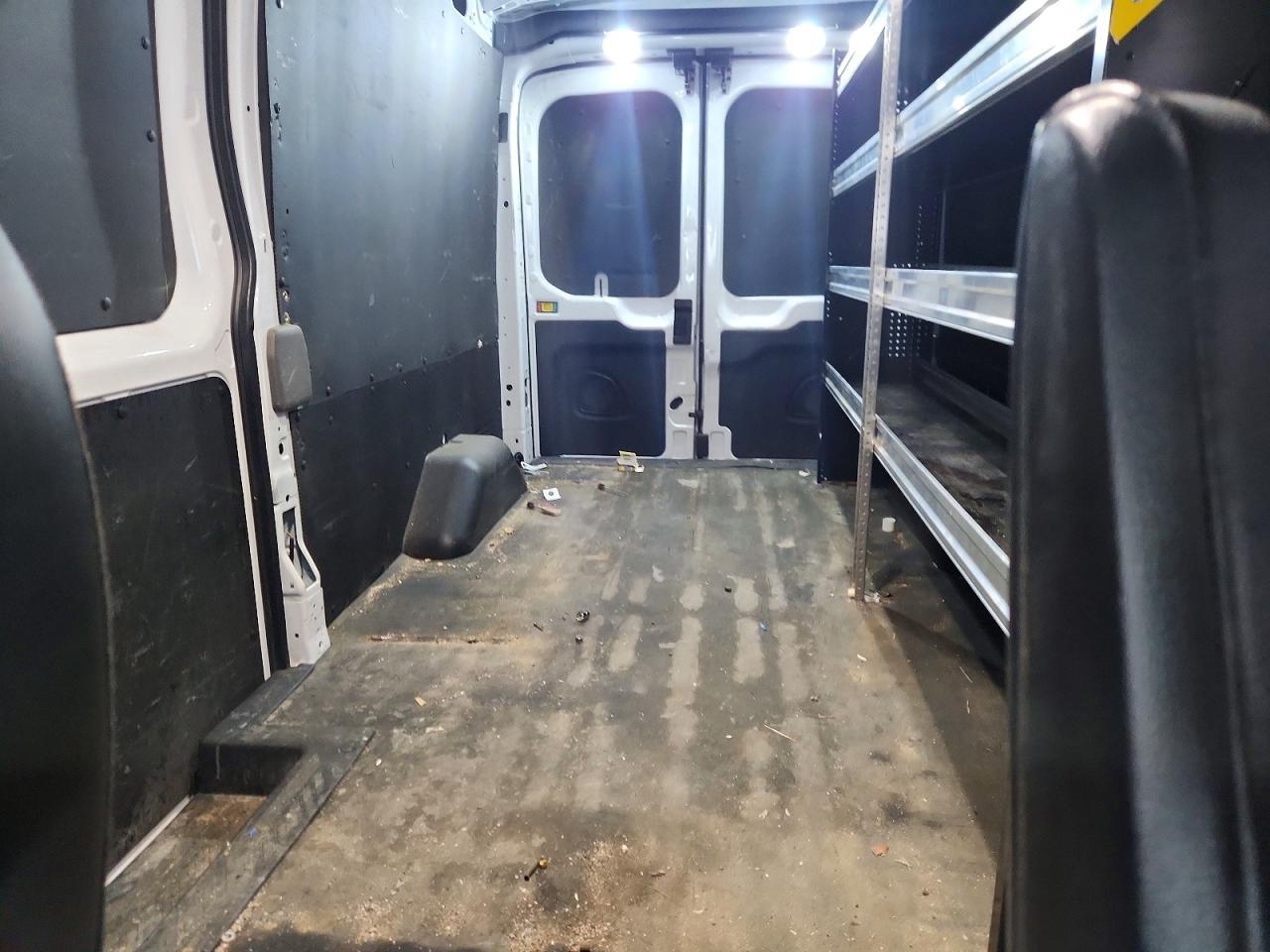 2023 Ford Transit T-250 - zdjęcie 10