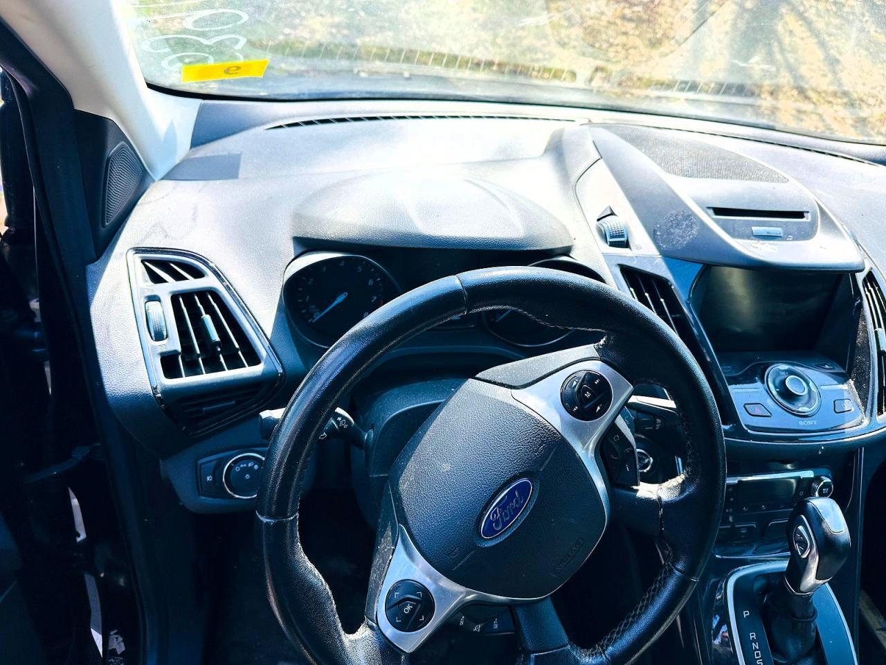 2014 Ford Escape Titanium - zdjęcie 7