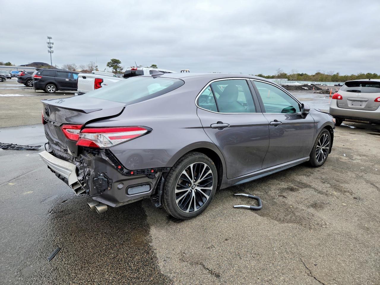 2019 Toyota Camry Se - zdjęcie 3
