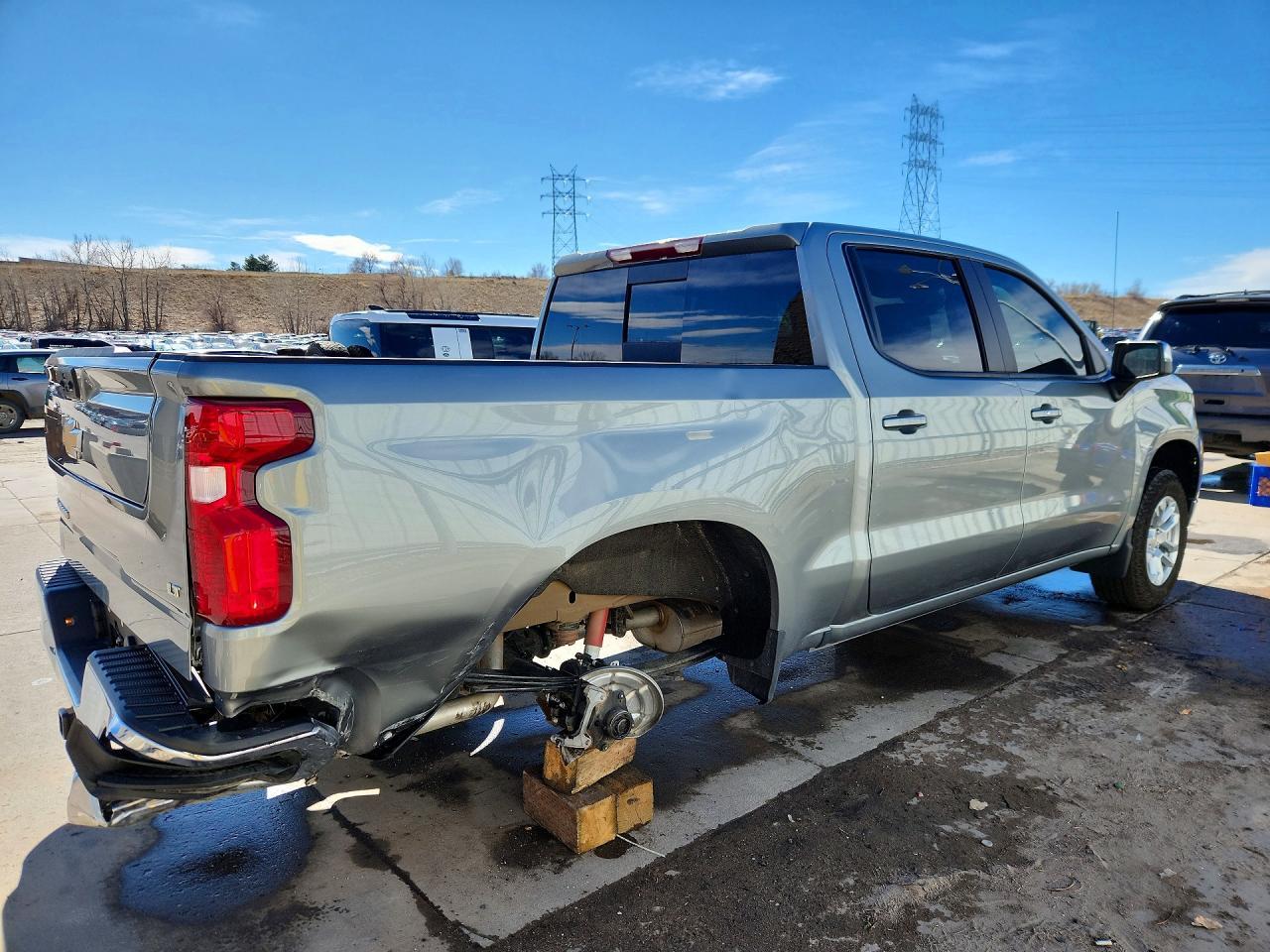 2025 Chevrolet Silverado K1500 Lt - zdjęcie 3