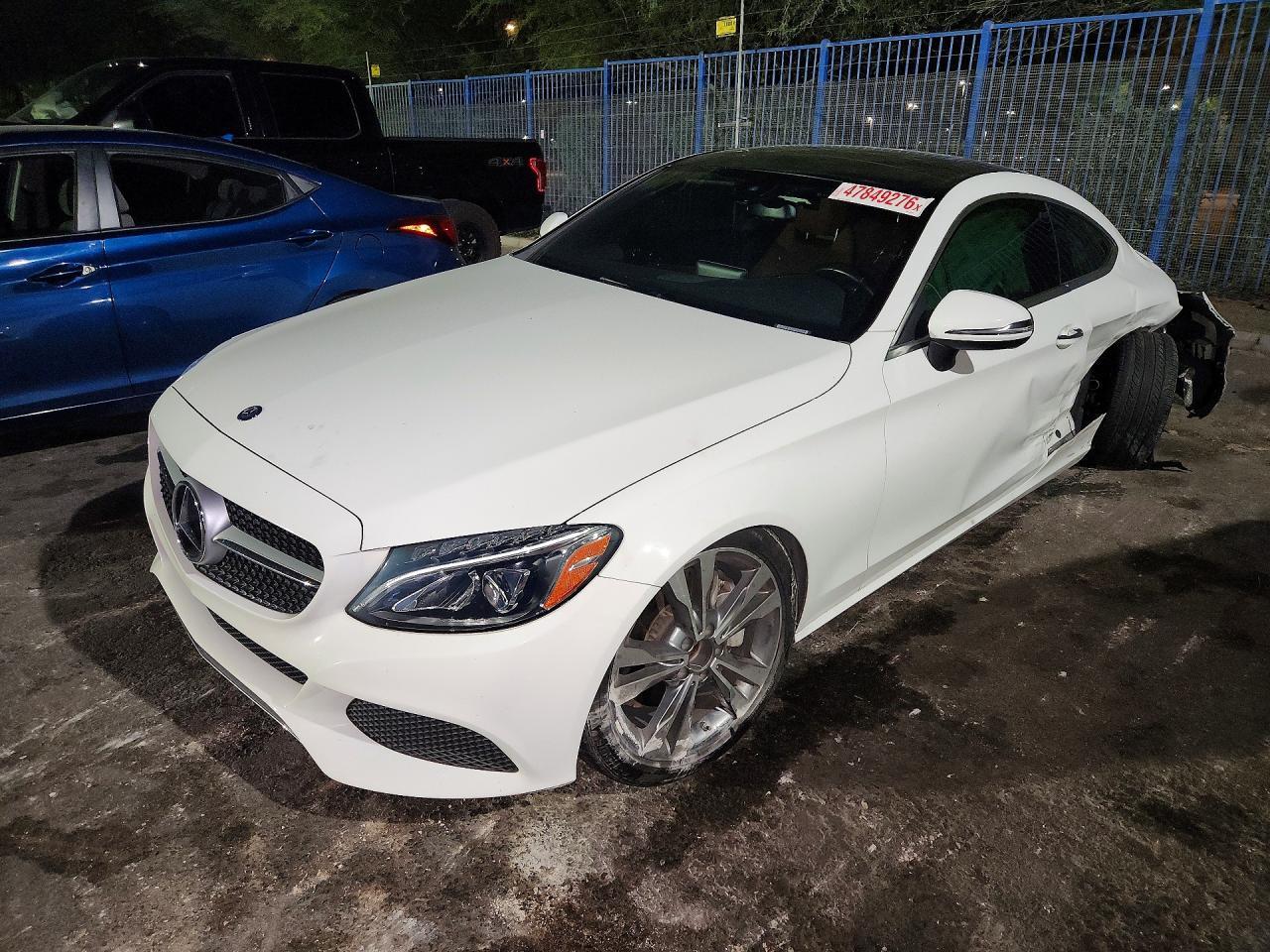 2017 Mercedes-Benz C 300 - zdjęcie główne