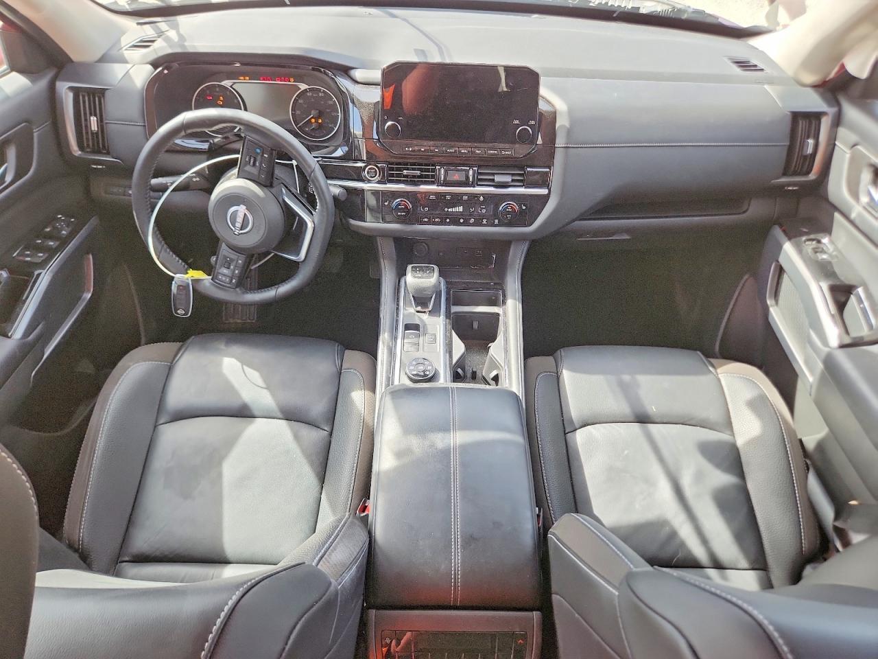 2023 Nissan Pathfinder Sl - zdjęcie 8