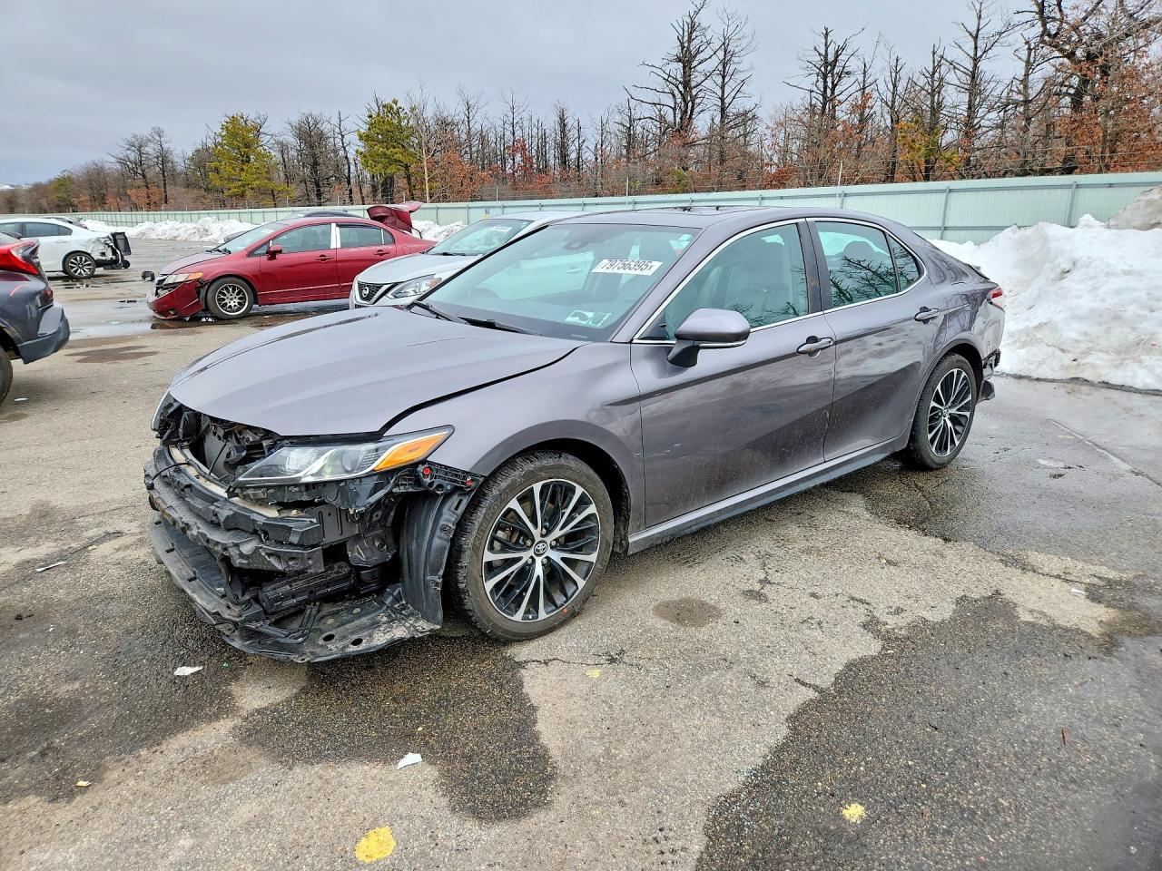 2019 Toyota Camry Se - zdjęcie główne