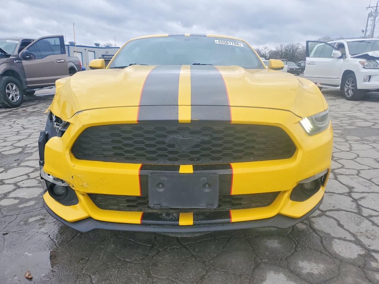 2015 Ford Mustang - zdjęcie 5