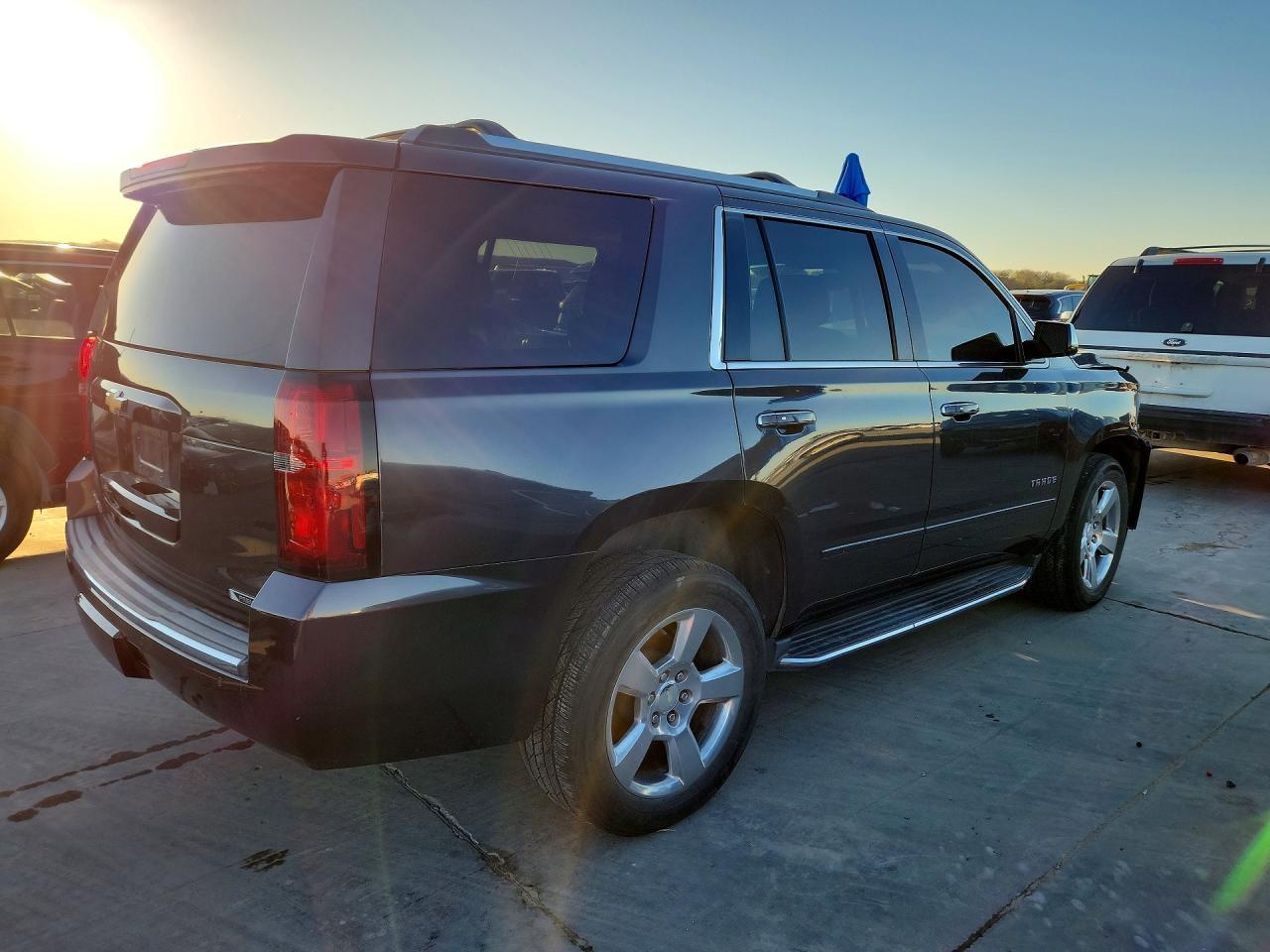 2018 Chevrolet Tahoe C1500 Premier - zdjęcie 3