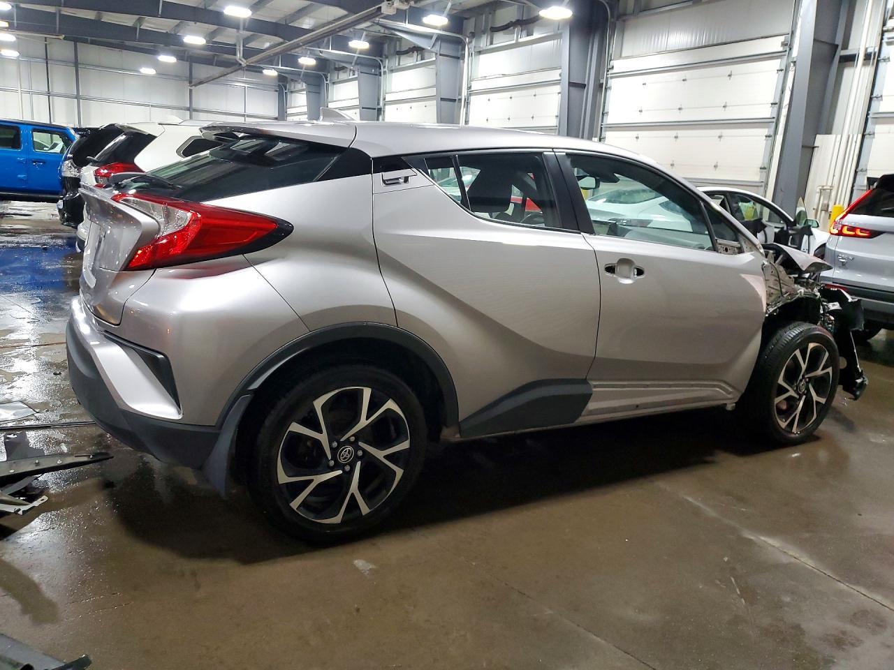 2018 Toyota C-Hr Xle Premium - zdjęcie 3