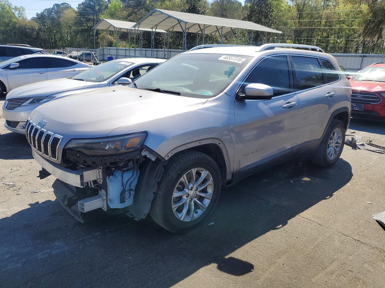 2019 Jeep Cherokee Latitude - zdjęcie główne