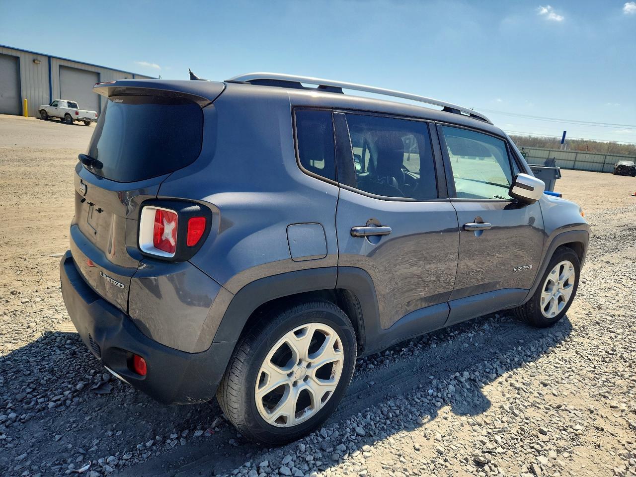 2016 Jeep Renegade Limited - zdjęcie 3