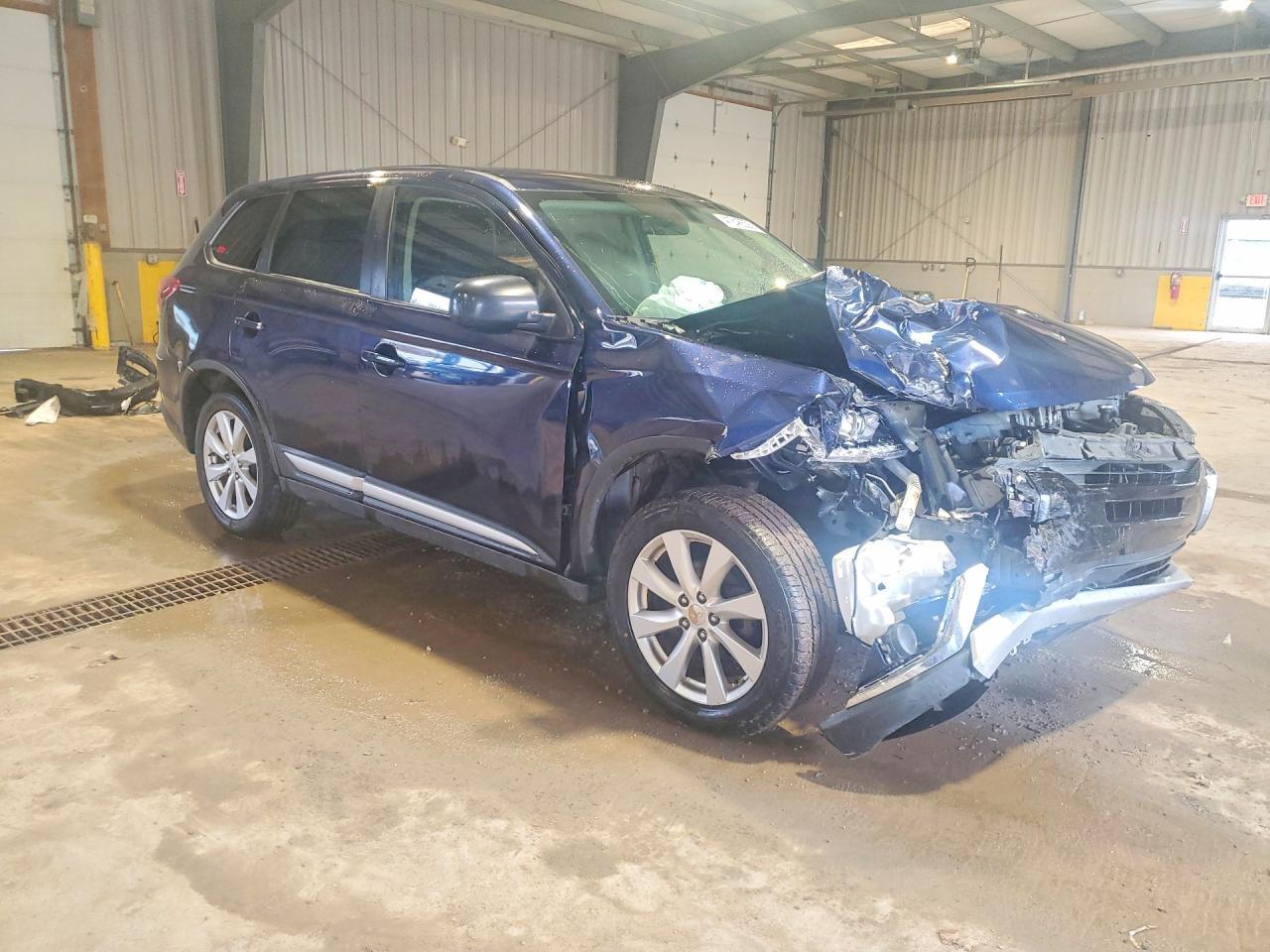 2017 Mitsubishi Outlander Es - zdjęcie 4