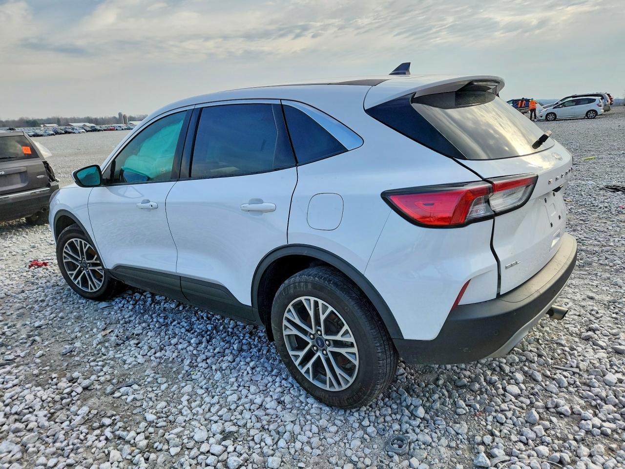2022 Ford Escape Sel - zdjęcie 2