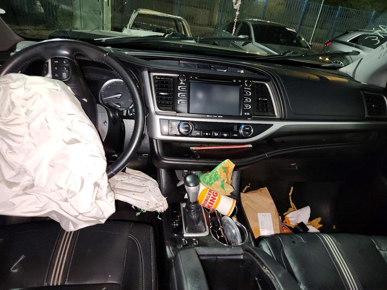 2018 Toyota Highlander Se - zdjęcie 8