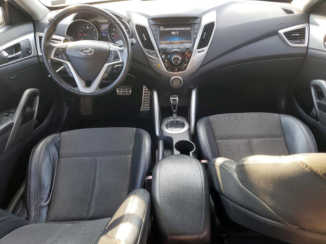 2013 Hyundai Veloster Base - zdjęcie 8