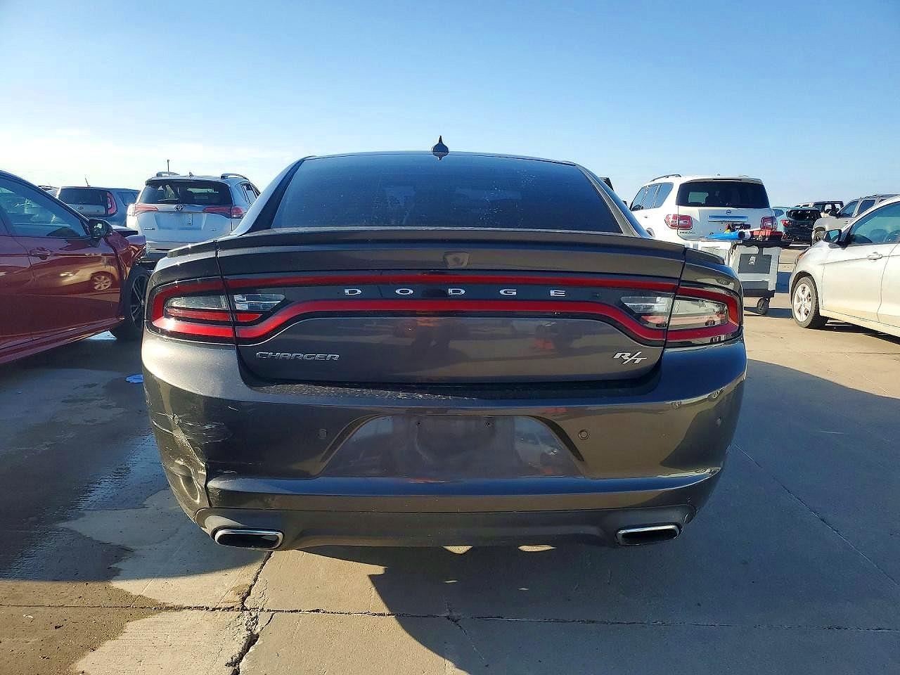 2016 Dodge Charger R - zdjęcie 6