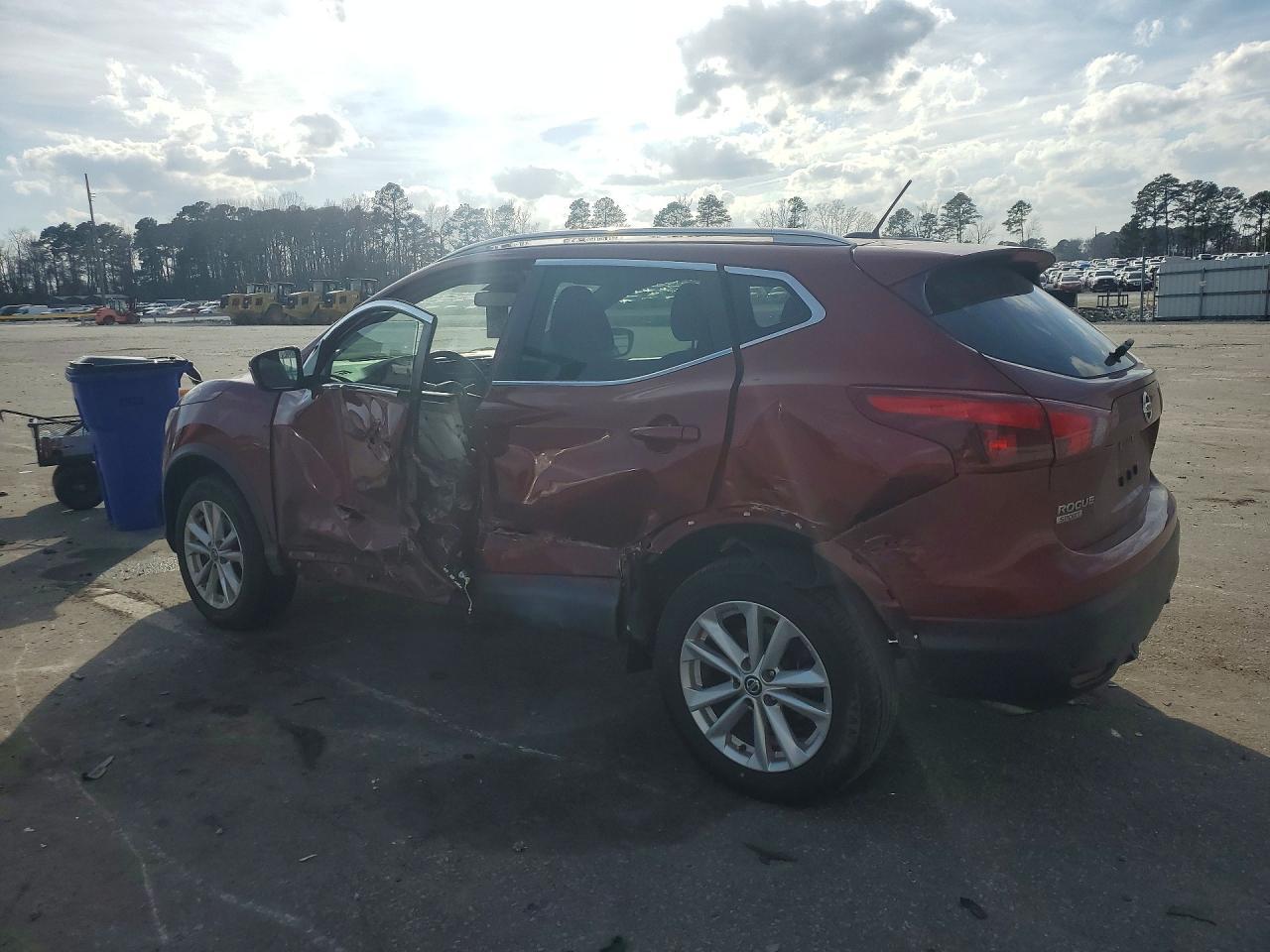 2019 Nissan Rogue Sport Sv - zdjęcie 2