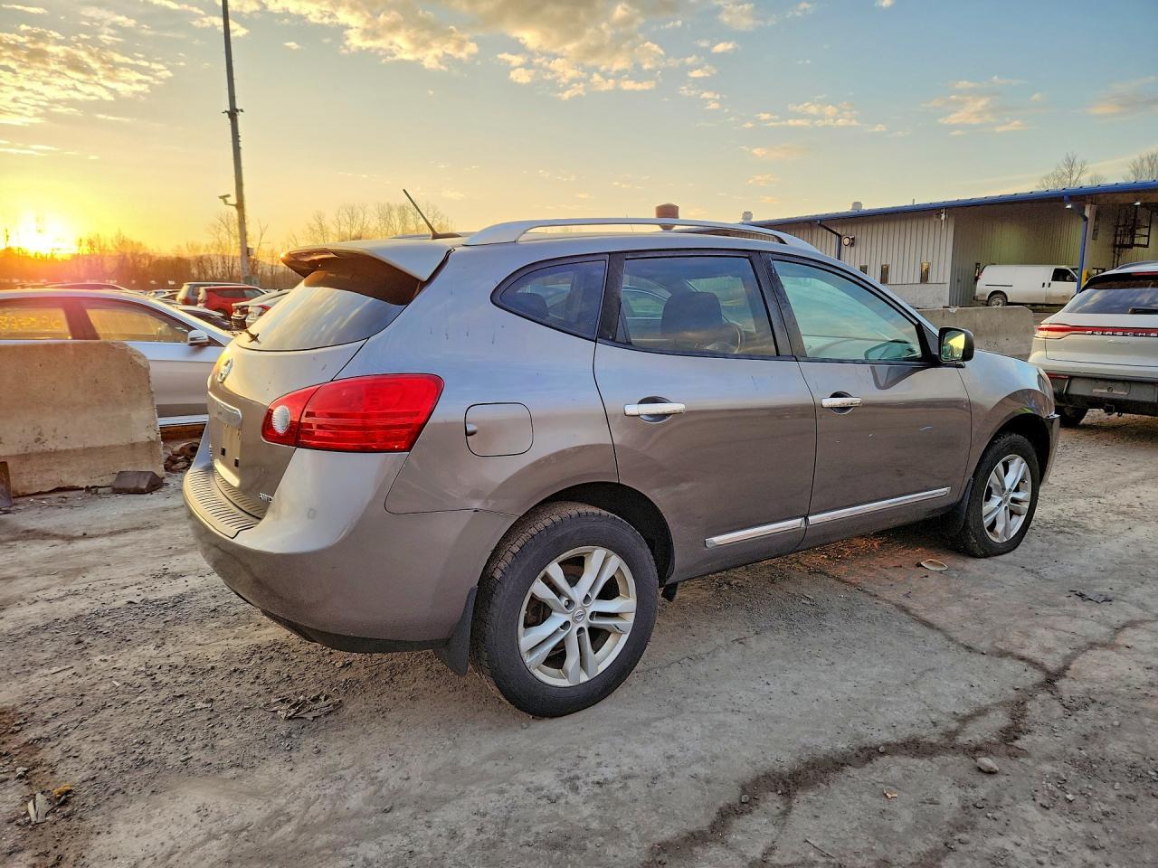 2015 Nissan Rogue Select S - zdjęcie 3