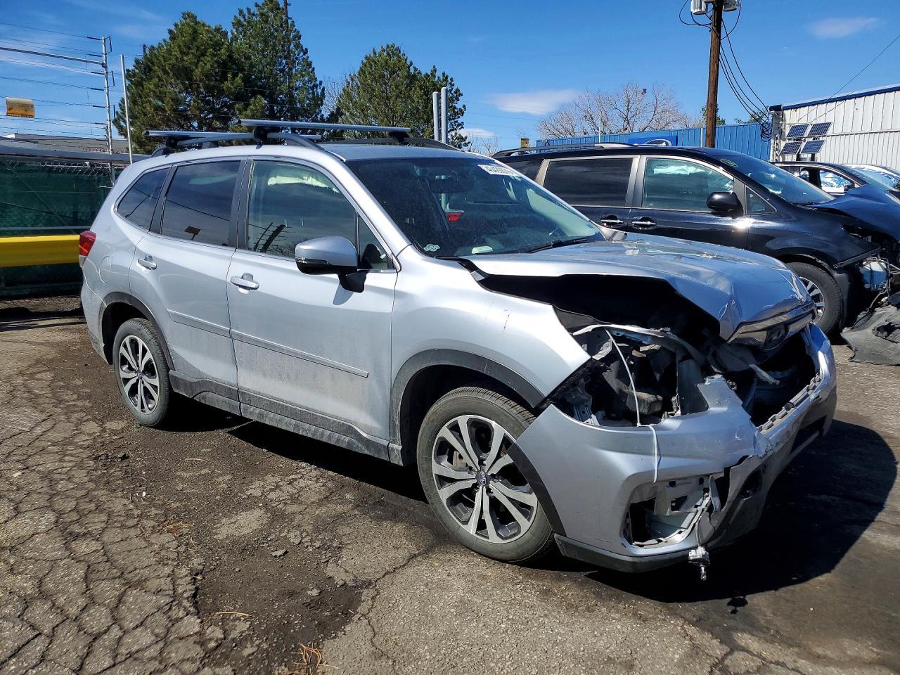 2021 Subaru Forester Limited - zdjęcie 4