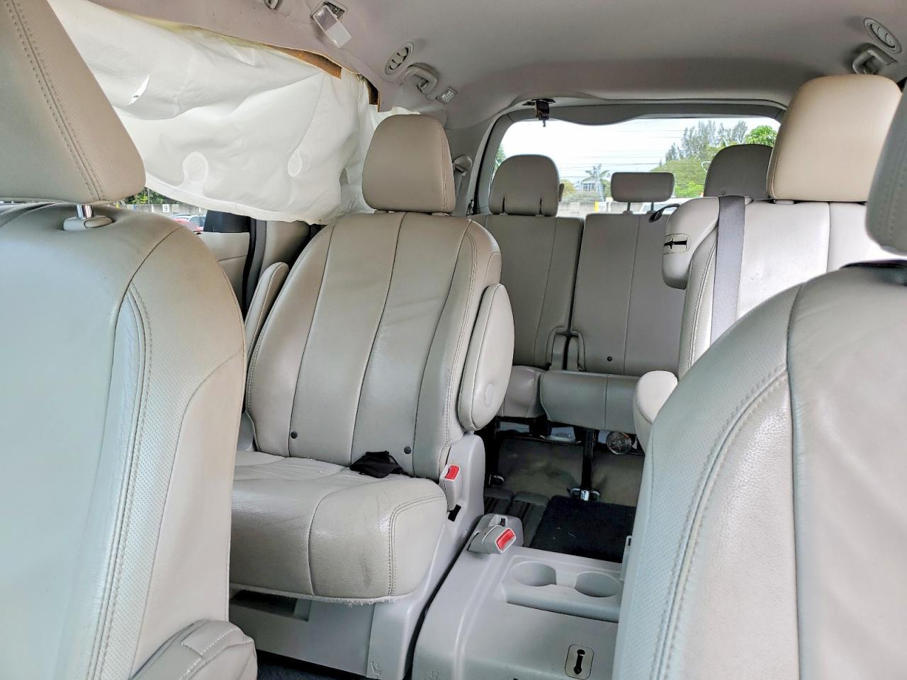 2013 Toyota Sienna Xle 8-Passenger - zdjęcie 10