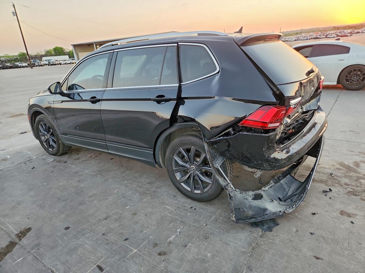 2022 Volkswagen Tiguan Se - zdjęcie 2