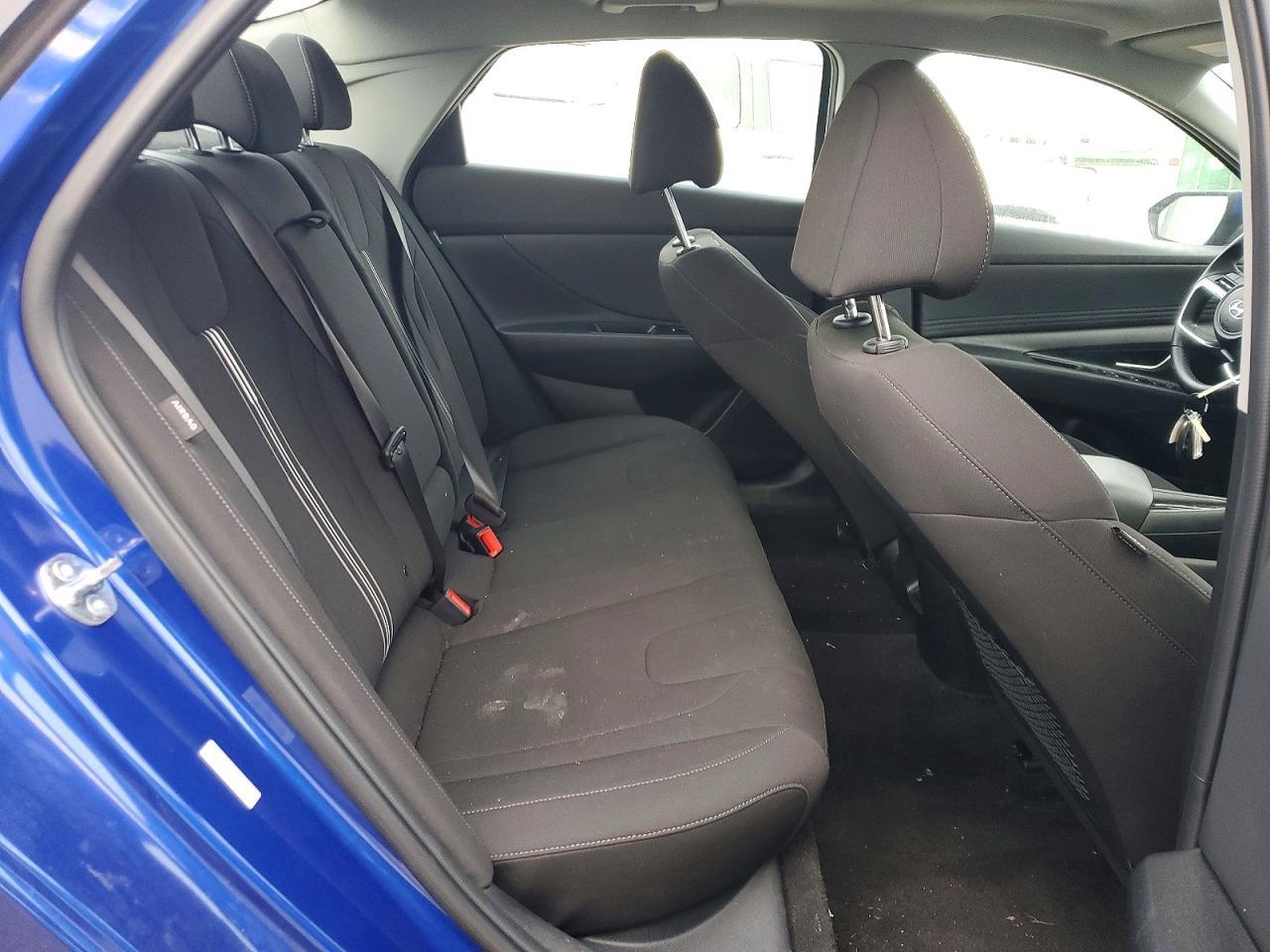 2025 Hyundai Elantra Sel Convenience - zdjęcie 10