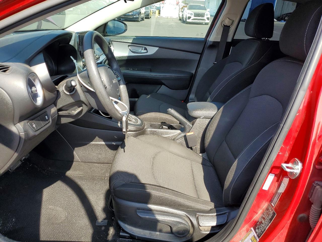 2023 Kia Forte Lxs - zdjęcie 7