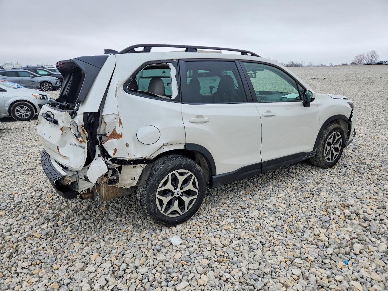 2024 Subaru Forester Premium - zdjęcie 3