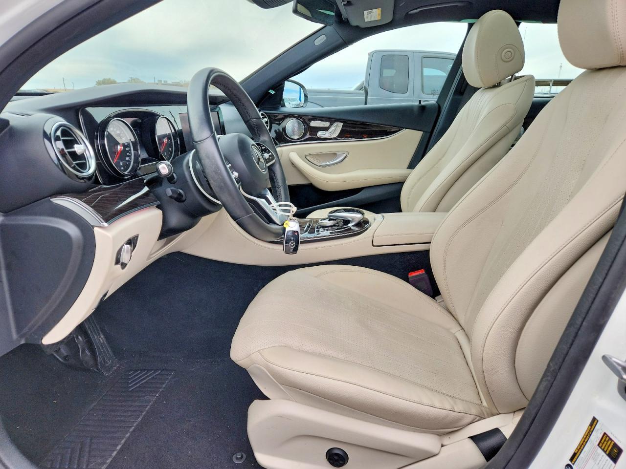 2019 Mercedes-Benz E 300 - zdjęcie 7