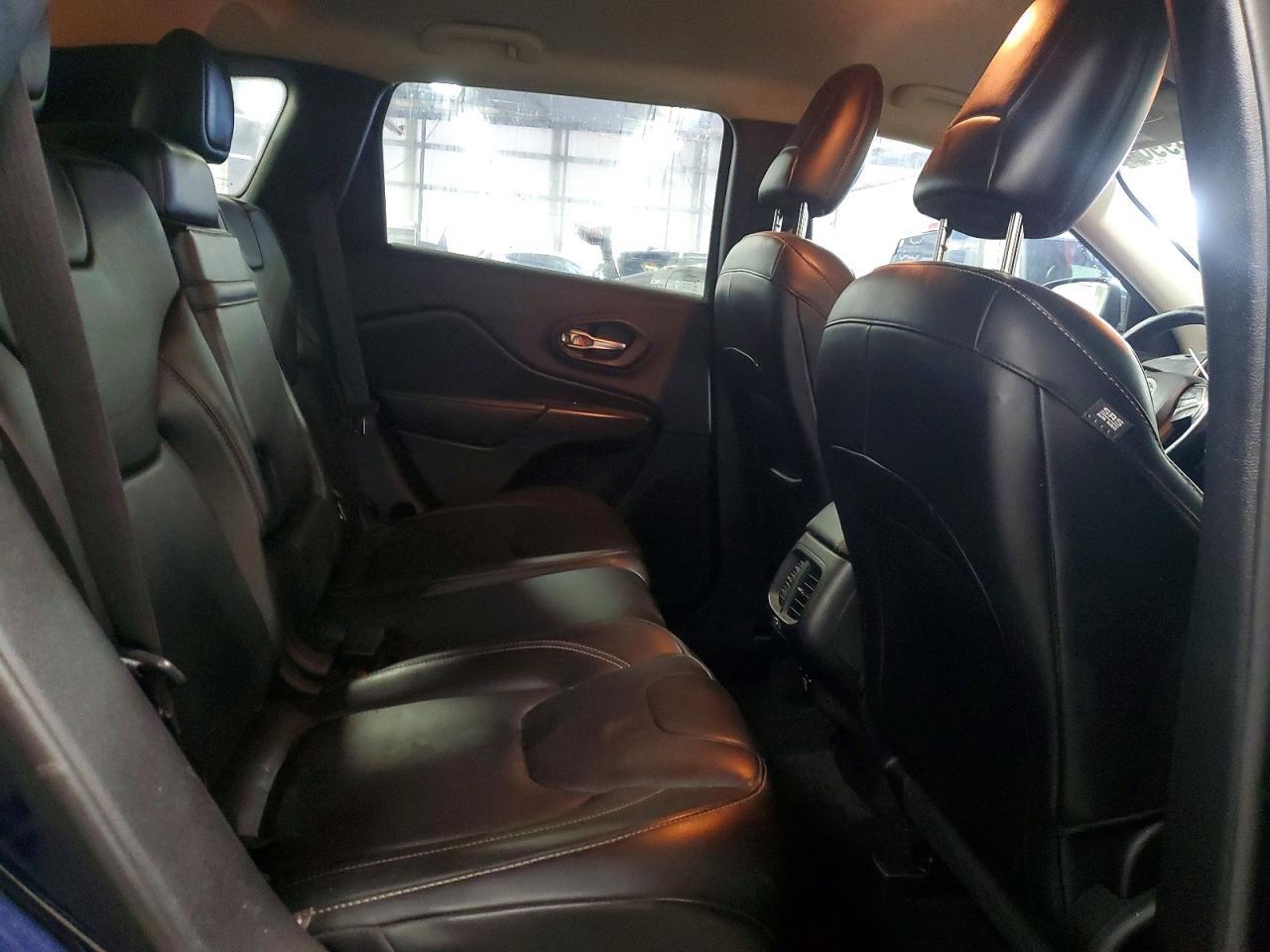 2016 Jeep Cherokee Limited - zdjęcie 10