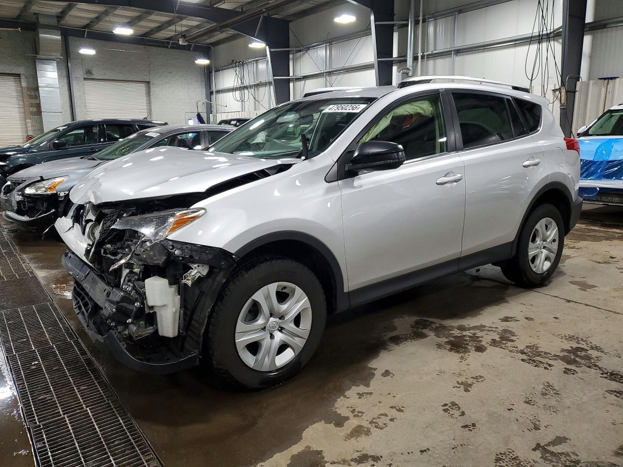 2015 Toyota Rav4 Le - zdjęcie główne