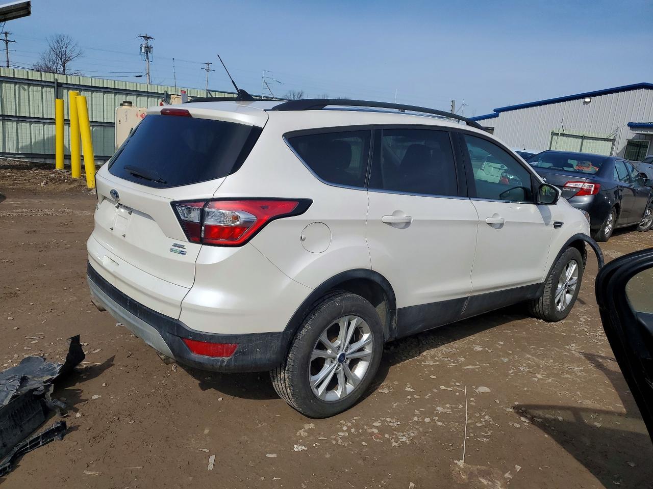 2018 Ford Escape Sel - zdjęcie 3