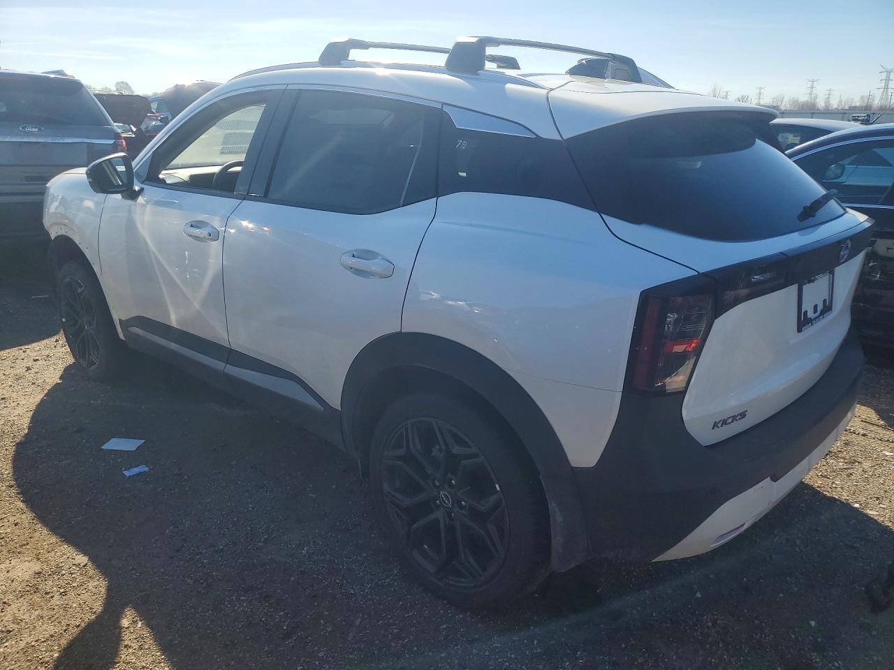 2026 Nissan Kicks Sr - zdjęcie 2