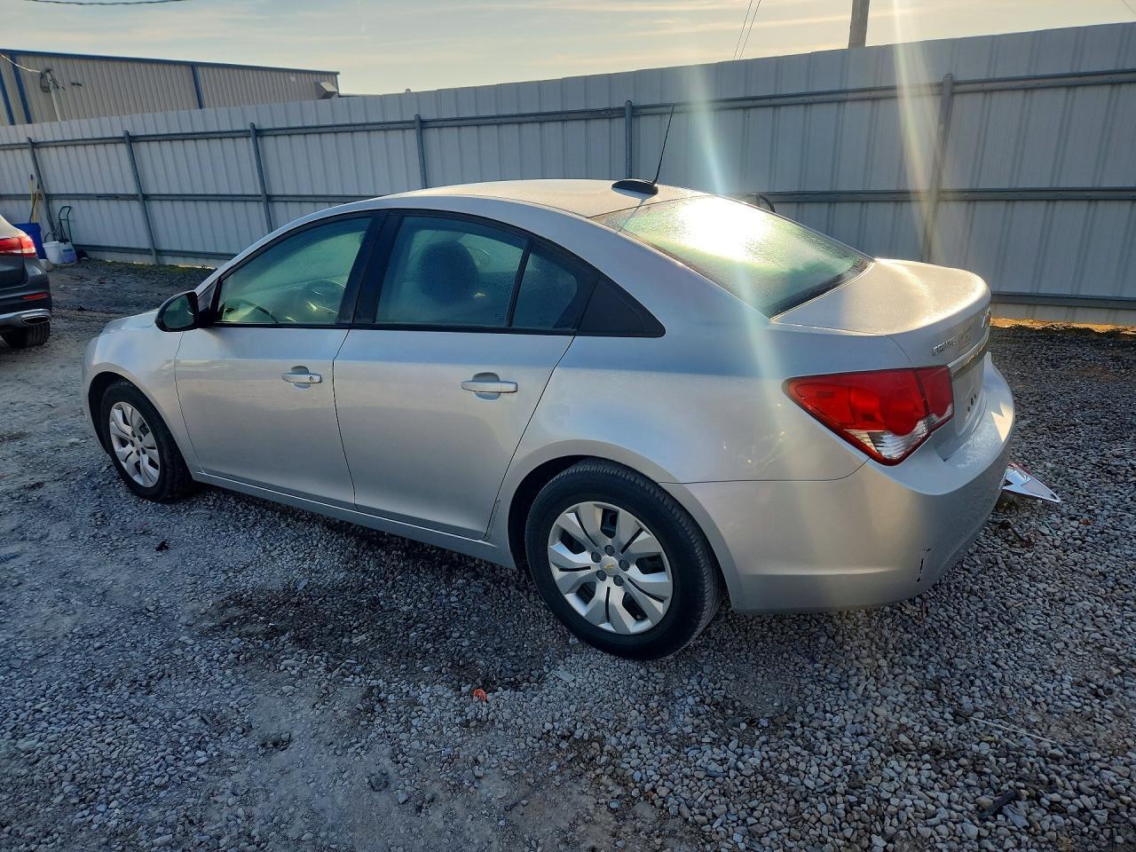2015 Chevrolet Cruze Ls - zdjęcie 2