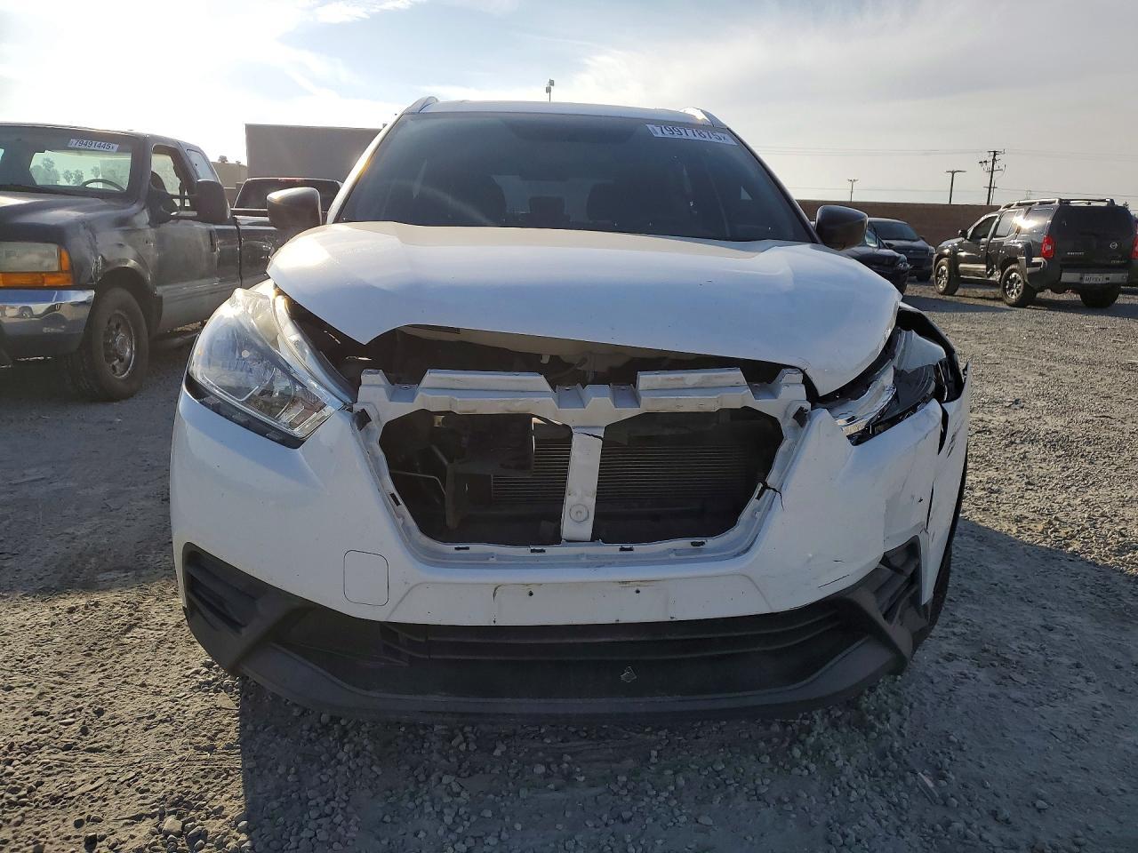 2019 Nissan Kicks S - zdjęcie 5