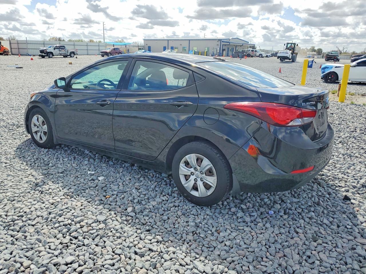 2016 Hyundai Elantra Se - zdjęcie 2