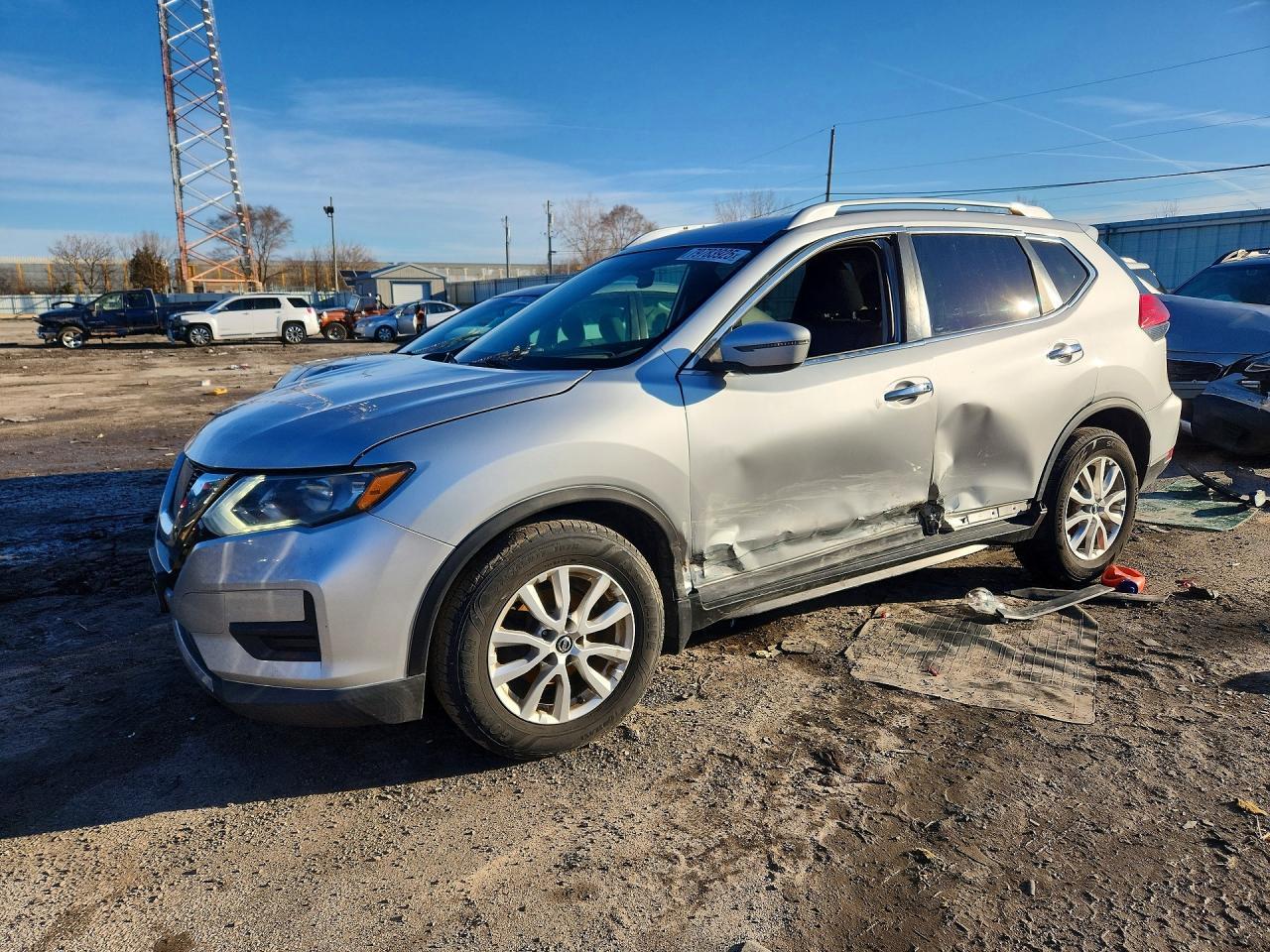 2017 Nissan Rogue Sv - zdjęcie główne