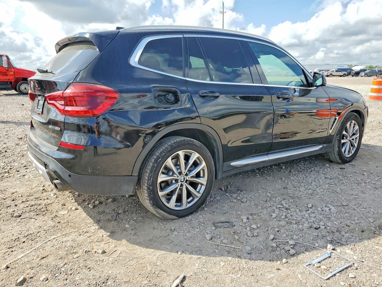 2019 BMW X3 Sdrive30I - zdjęcie 3