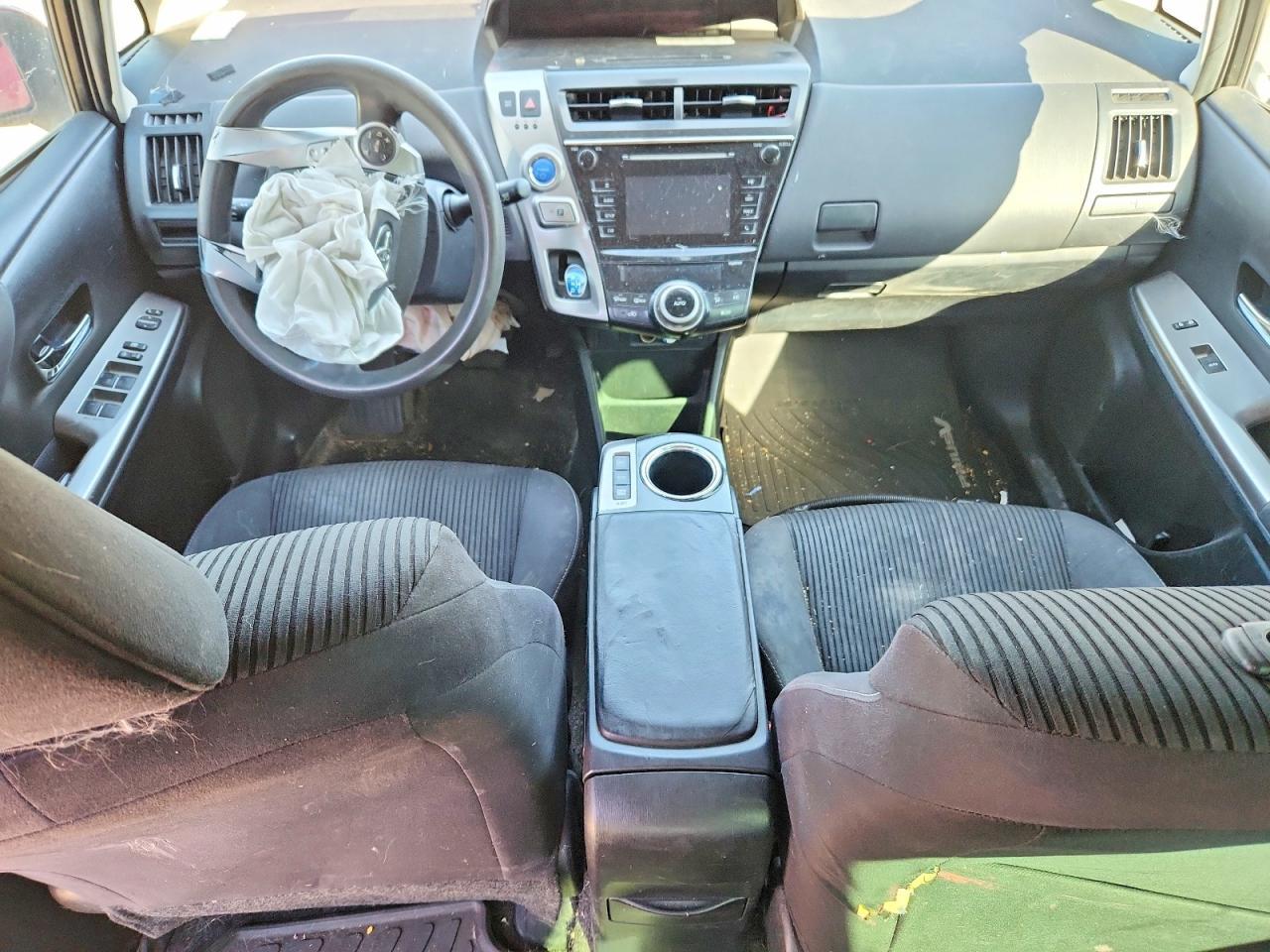 2015 Toyota Prius V Two - zdjęcie 8