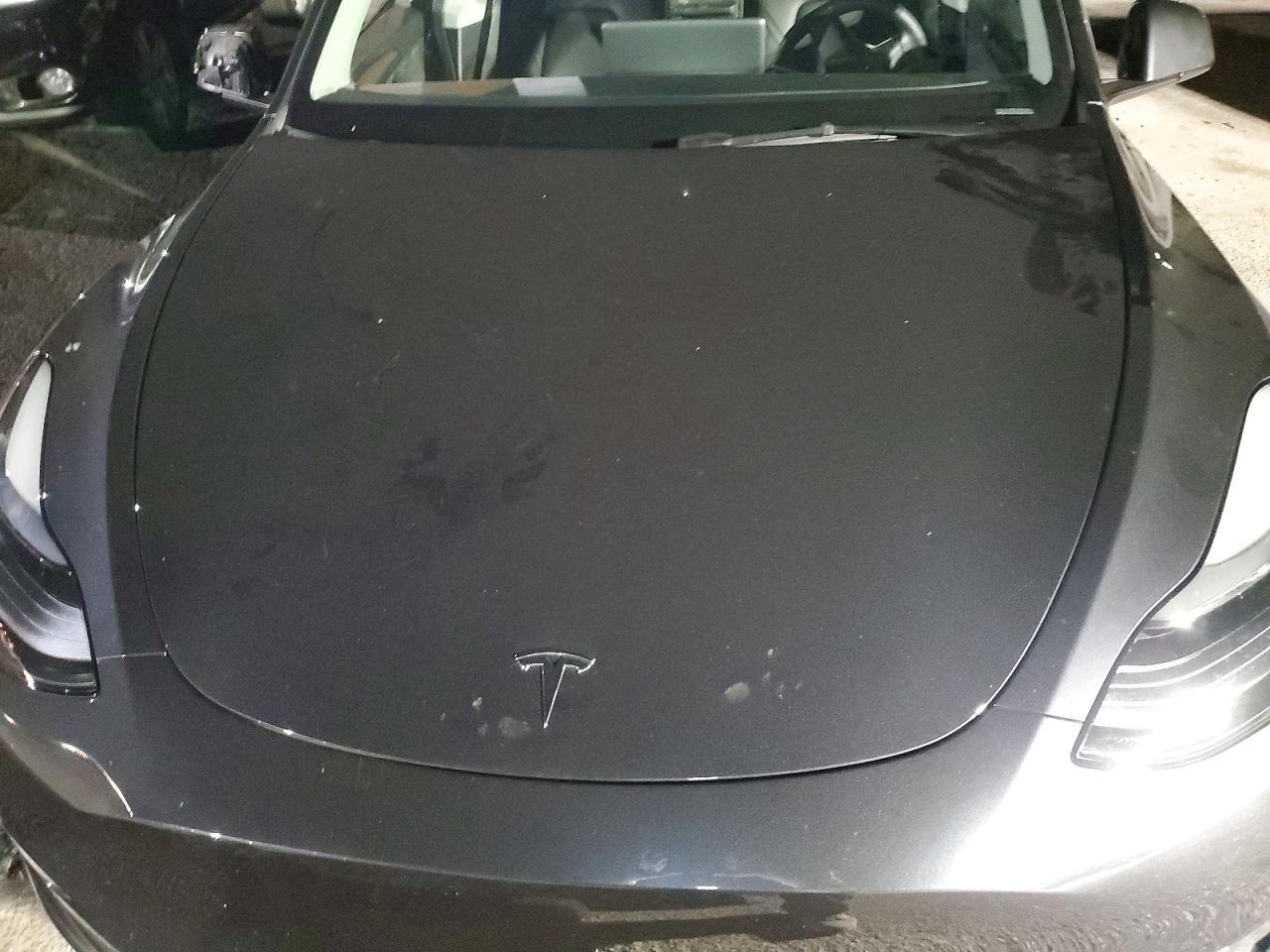 2025 Tesla Model Y - zdjęcie 12