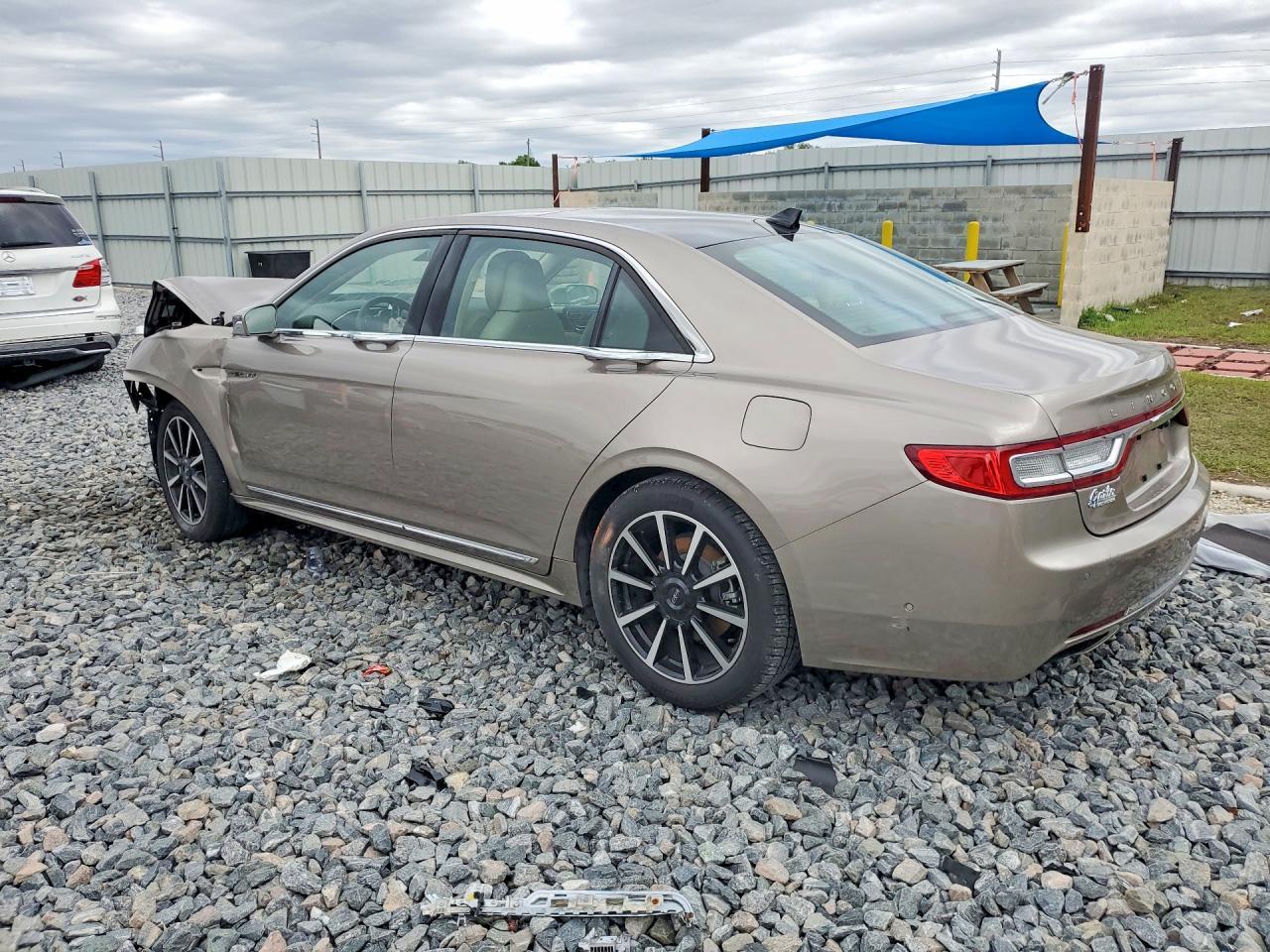 2020 Lincoln Continental Reserve - zdjęcie 2
