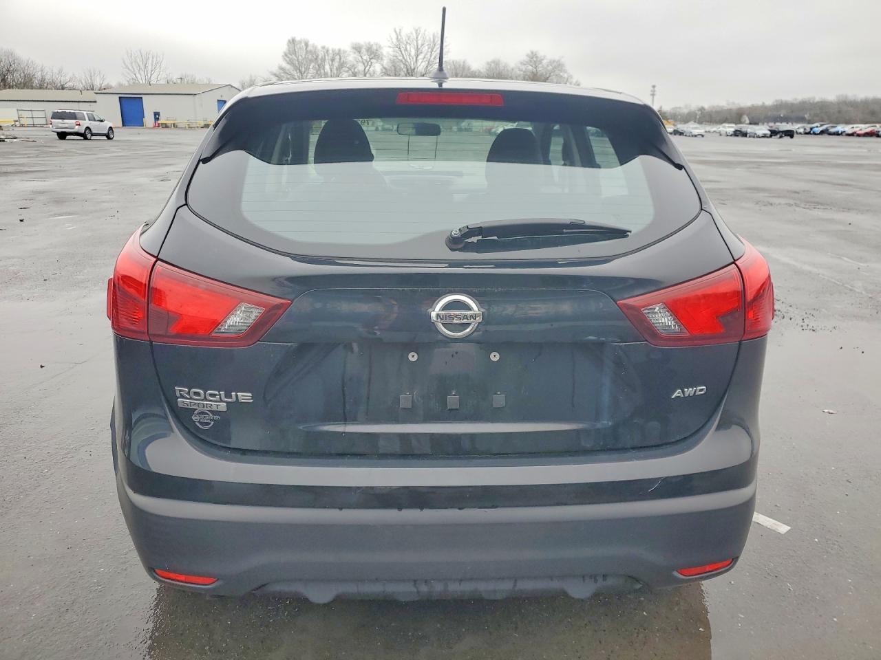 2017 Nissan Rogue Sport S - zdjęcie 6