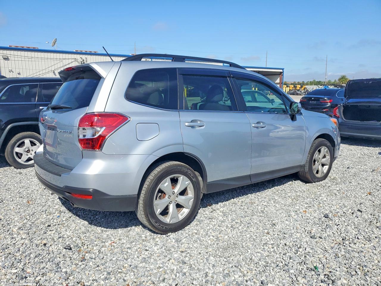 2014 Subaru Forester 2.5I Touring - zdjęcie 3