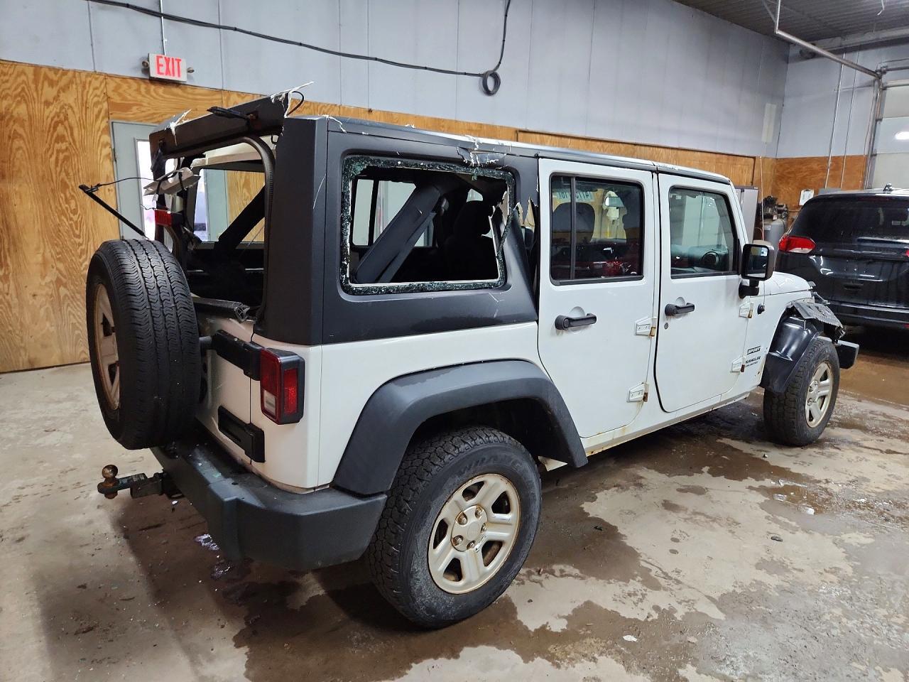 2016 Jeep Wrangler Unlimited Sport - zdjęcie 3