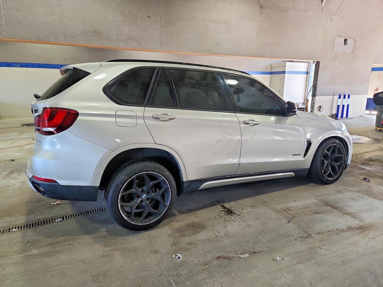 2015 BMW X5 xDrive35I - zdjęcie 3